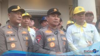 Kapolda Riau Hadiri Event Nasional Bakar Tongkang